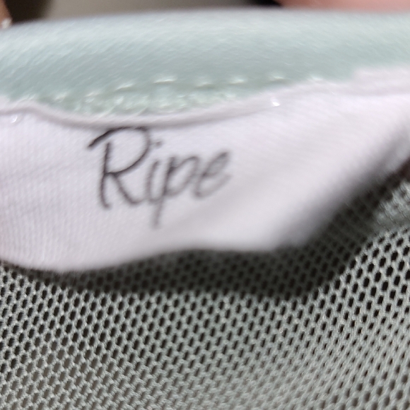 New "Ripe" Brand Mint Green Soft Ruffle Blouse. - Picture 8 of 10